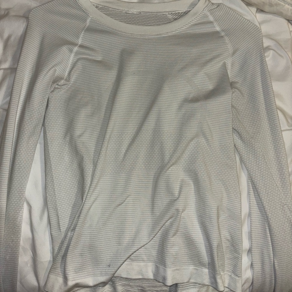 Lululemon swift tech long sleeve size 6